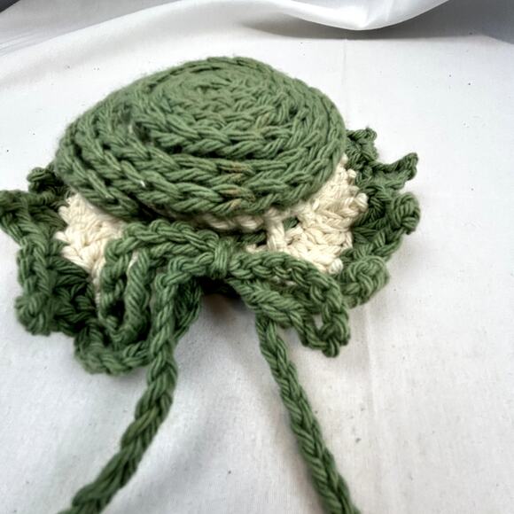 Handmade Pin Cushion Hat crochet green and white NWT USA 6 inches round - Picture 2 of 6